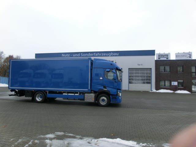Trockenfrachtaufbau auf Renault