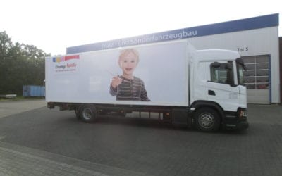 Plywoodkoffer für Textiltransport