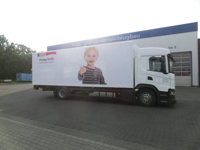 Plywoodkoffer für Textiltransport