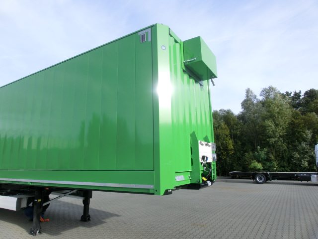 Krone Dry Liner mit Heizung